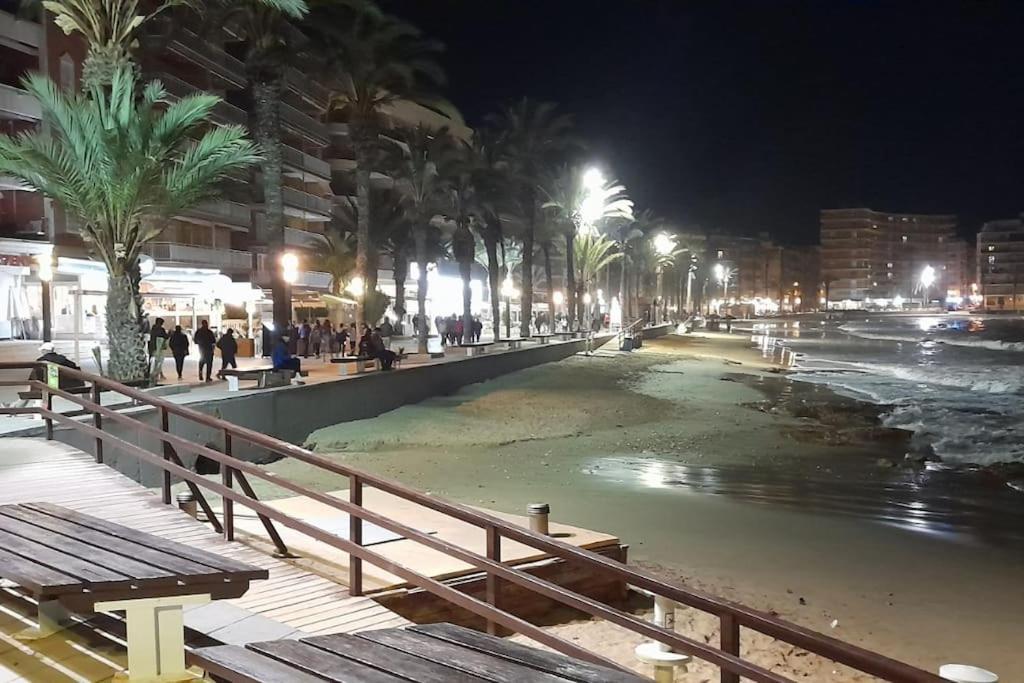 Apartment Los Locos Beach With Balcony And Wi-Fi Torrevieja Esterno foto