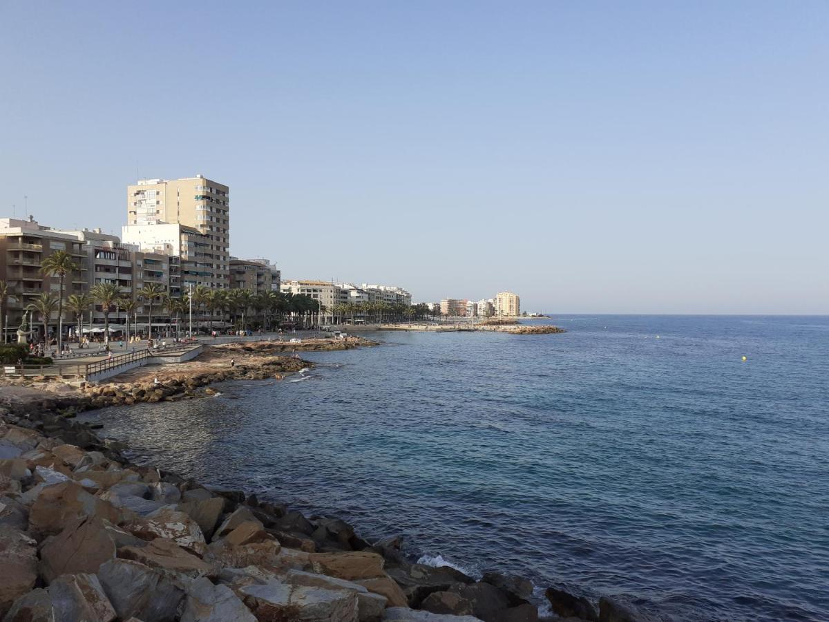 Apartment Los Locos Beach With Balcony And Wi-Fi Torrevieja Esterno foto