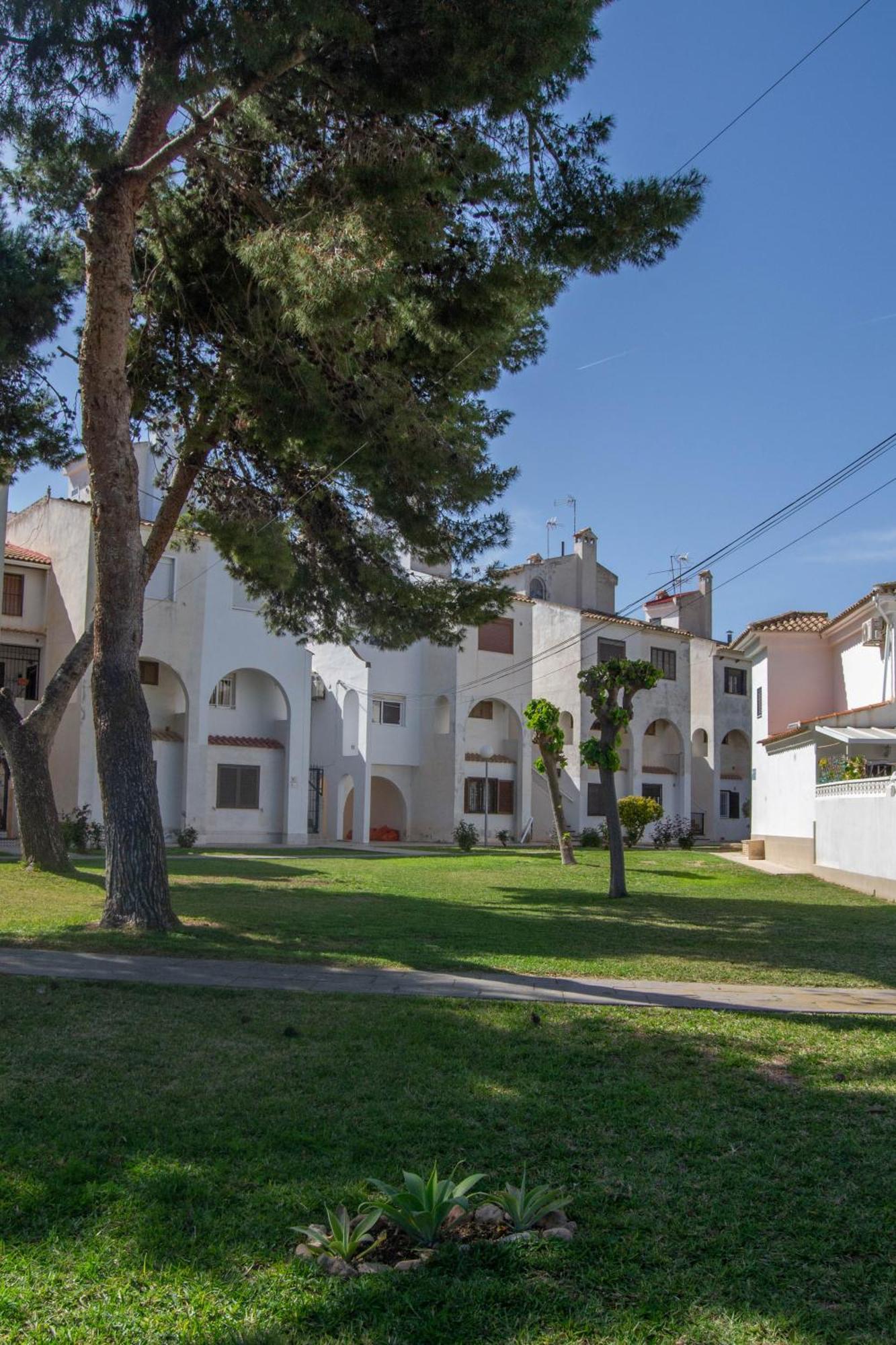 Apartment Los Locos Beach With Balcony And Wi-Fi Torrevieja Esterno foto